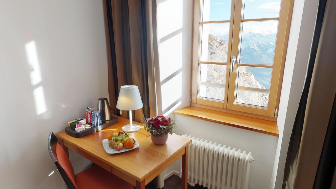 Hotel Pilatus-Kulm كرينس المظهر الخارجي الصورة