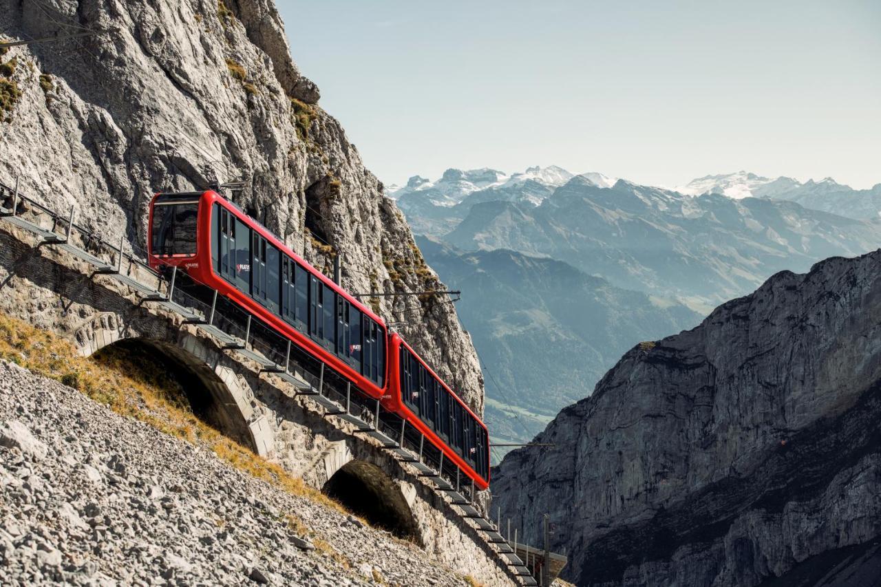 Hotel Pilatus-Kulm كرينس المظهر الخارجي الصورة